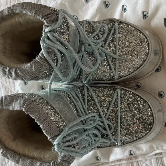 Chiara Ferragni Glittery Silver Moon Boots - Picture 2 of 6